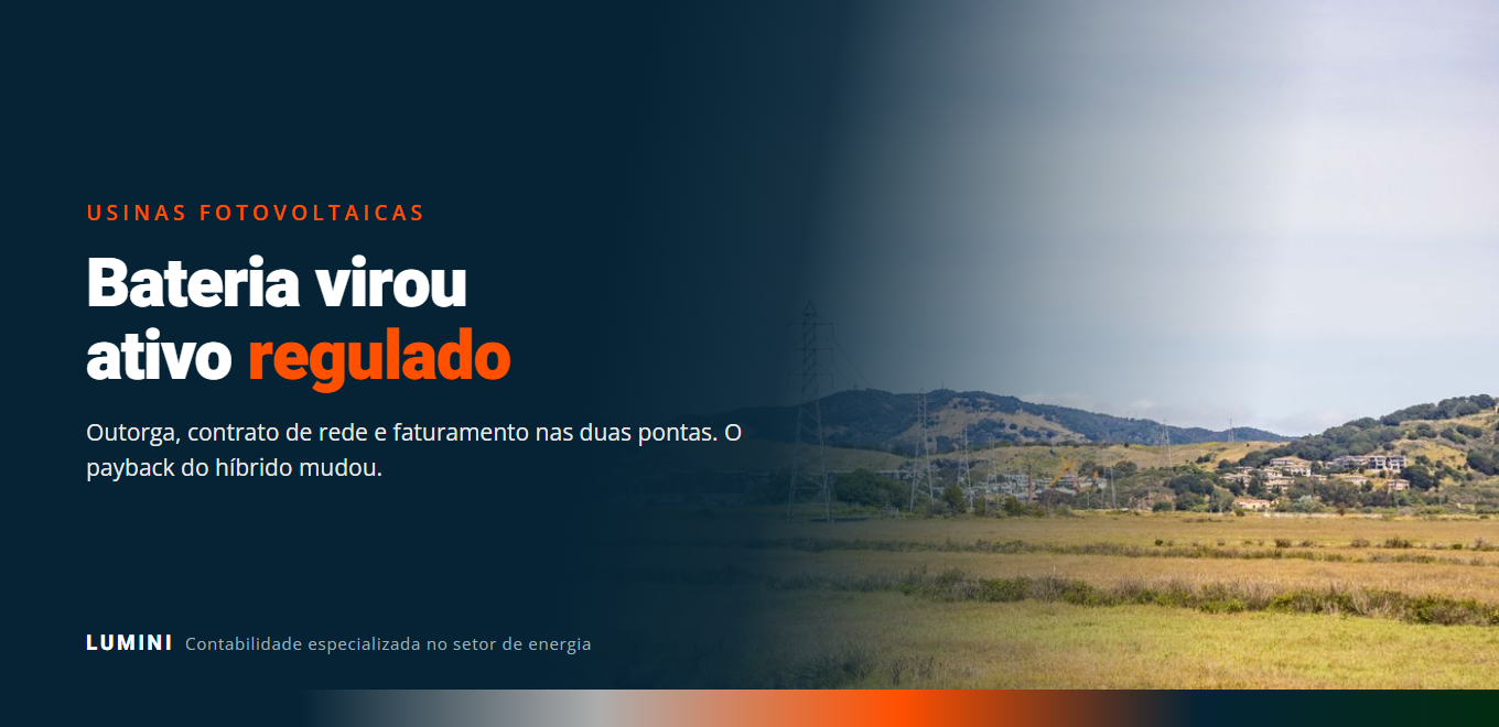 Torres de transmissão em campo aberto, representando o armazenamento de energia conectado à rede
