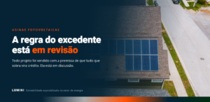 Vista aérea de telhados com painéis solares, representando a geração distribuída e a compensação de excedentes