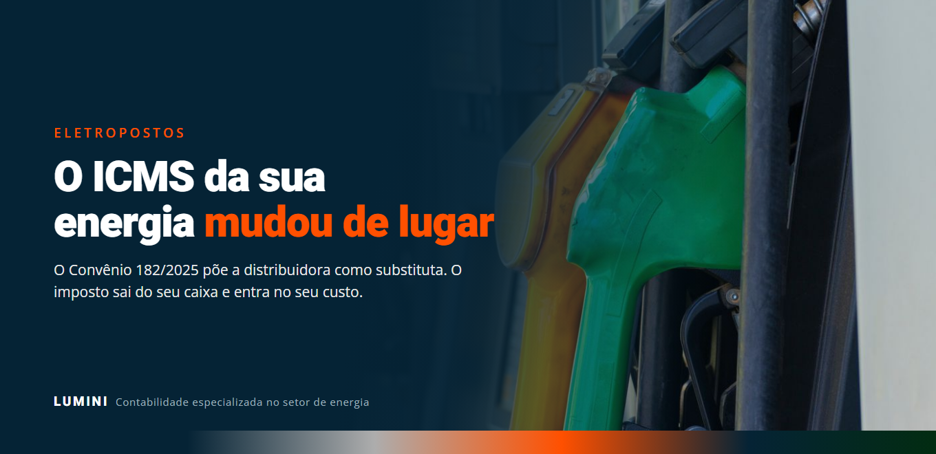 Bicos de abastecimento em um posto, representando a energia comprada para revenda no eletroposto