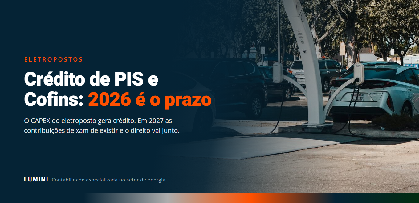 Carros elétricos carregando em estacionamento, representando o CAPEX de eletroposto que gera crédito de PIS e Cofins