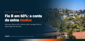 Casa com painéis solares no telhado, representando a geração distribuída sujeita à cobrança do Fio B