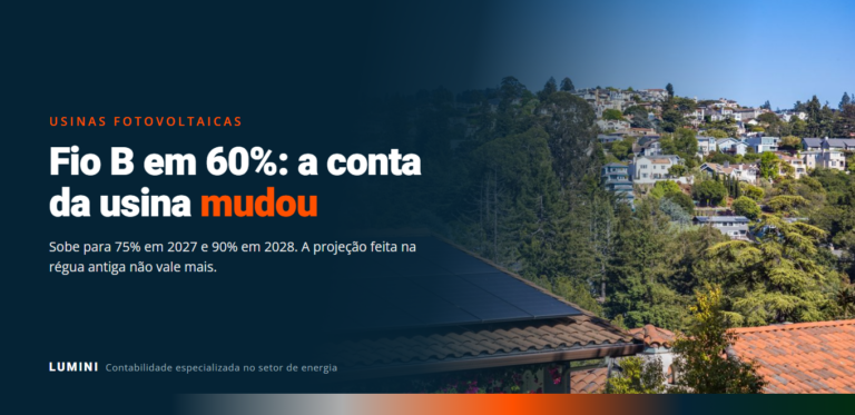 Casa com painéis solares no telhado, representando a geração distribuída sujeita à cobrança do Fio B