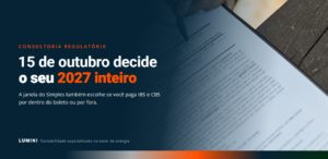 Assinatura de documento empresarial, representando a decisão de regime tributário na janela do Simples Nacional