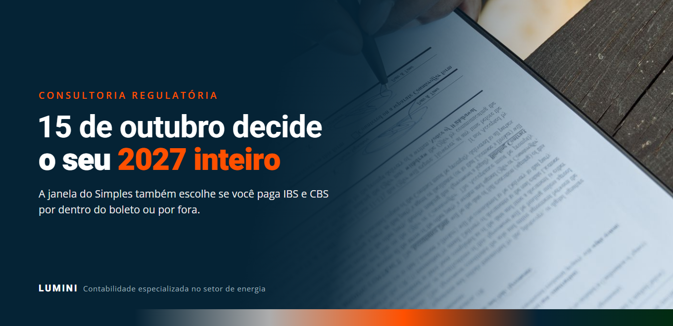 Assinatura de documento empresarial, representando a decisão de regime tributário na janela do Simples Nacional